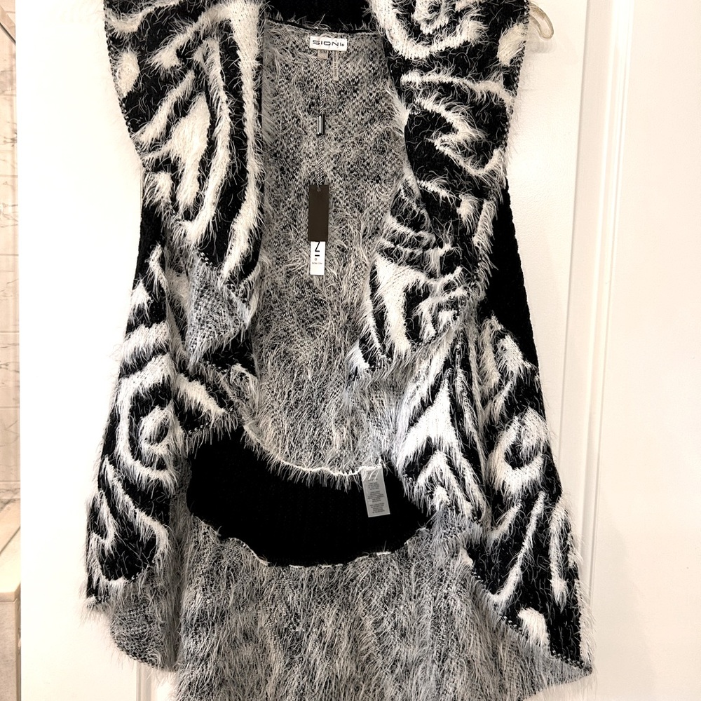 Beautiful Woman vest NWT, small/medium